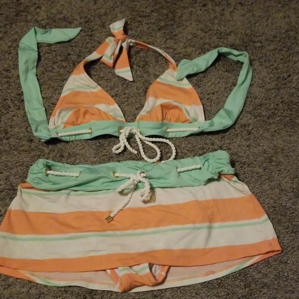 Cremieux 2 piece swimsuit both small